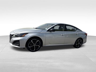 Used 2023 Nissan Altima 2.5 SR
