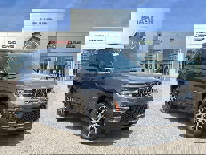 New 2024 Jeep Grand Cherokee Limited w/ Luxury Tech Group II