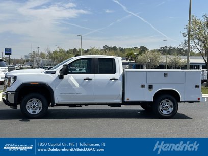New 2024 GMC Sierra 2500 Pro w/ Convenience Package