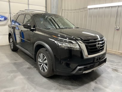 Used 2023 Nissan Pathfinder SL