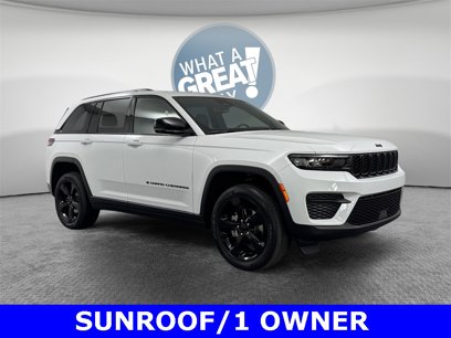 Used 2023 Jeep Grand Cherokee Altitude