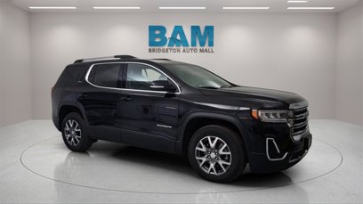 Used 2022 GMC Acadia SLT w/ Technology Package