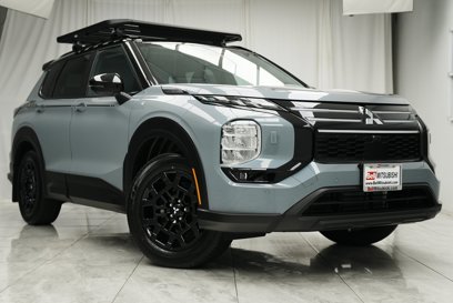 New 2025 Mitsubishi Outlander SE