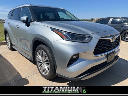 Used 2023 Toyota Highlander Platinum