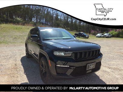 New 2025 Jeep Grand Cherokee Limited w/ Black Appearance Package