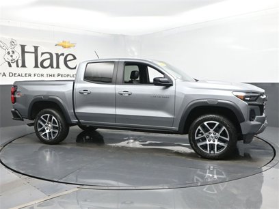 Used 2023 Chevrolet Colorado Z71 w/ Z71 Convenience Package 2