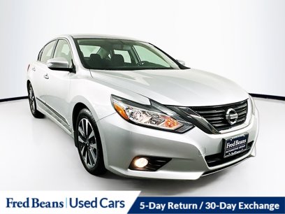 Used 2017 Nissan Altima 2.5 SV w/ Convenience Package