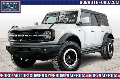 New 2024 Ford Bronco Outer Banks w/ Sasquatch Package