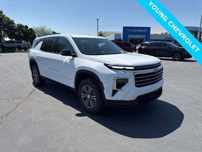 New 2025 Chevrolet Traverse LT