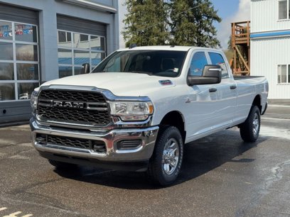 New 2024 RAM 2500 Tradesman w/ Chrome Appearance Group