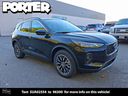 New 2025 Ford Escape SE w/ PHEV Premium Package