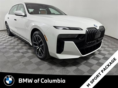 New 2025 BMW 740i xDrive w/ Premium Package