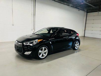 Used 2014 Hyundai Veloster w/ Style Package 02