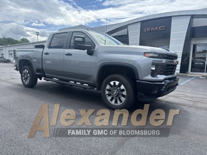 Used 2024 Chevrolet Silverado 2500 Custom w/ Custom Value Package