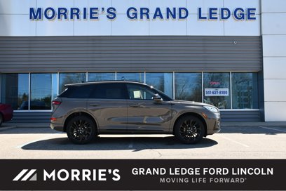 New 2025 Lincoln Corsair Reserve w/ Jet Appearance Package