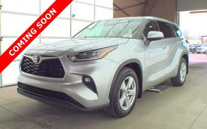 Used 2021 Toyota Highlander LE
