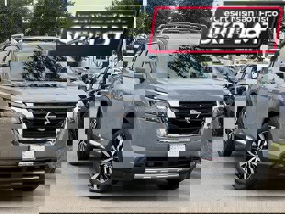 New 2025 Nissan Pathfinder Platinum
