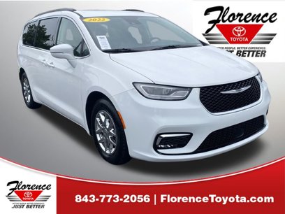 Used 2022 Chrysler Pacifica Touring-L
