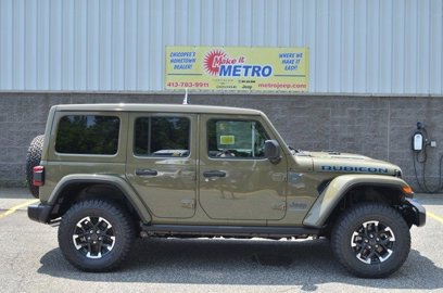 New 2025 Jeep Wrangler Unlimited Rubicon 4xe w/ Convenience Group