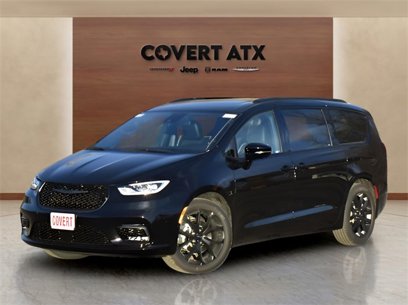 New 2025 Chrysler Pacifica Limited