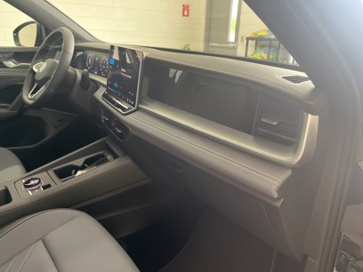 New 2025 Volkswagen Tiguan SE R-Line