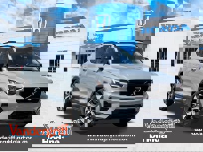 Used 2024 Volvo XC40 B5 Core