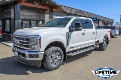 New 2025 Ford F350 Lariat w/ FX4 Off-Road Package