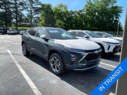 New 2025 Chevrolet Trax LT w/ Driver Confidence Package
