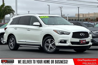 Used 2017 INFINITI QX60 FWD w/ Premium Plus Package