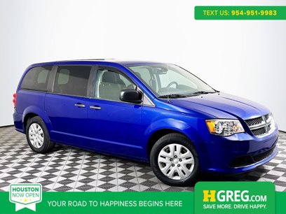 Used 2019 Dodge Grand Caravan SE w/ UConnect Hands-Free Group
