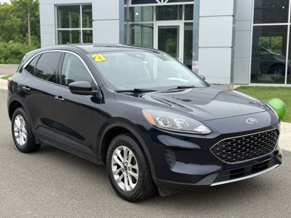 Certified 2021 Ford Escape SE w/ Cold Weather Package