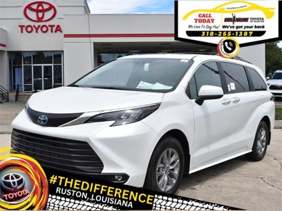 New 2025 Toyota Sienna XLE