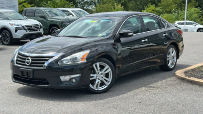 Used 2013 Nissan Altima 3.5 SL w/ Technology Pkg