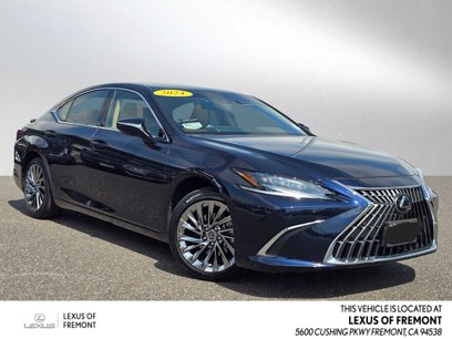 Used 2024 Lexus ES 300h w/ Luxury Package