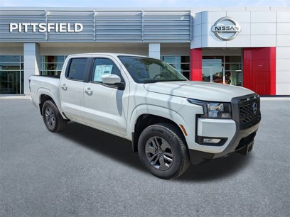New 2025 Nissan Frontier SV w/ SV Convenience Package