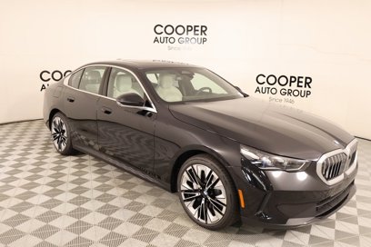 New 2026 BMW 540i xDrive w/ Premium Package