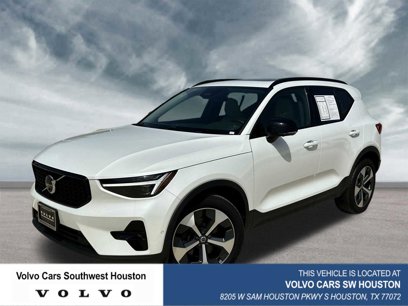 Used 2025 Volvo XC40 B5 Plus w/ Protection Package Premier