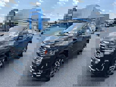 Certified 2023 GMC Acadia SLE w/ Driver Convenience Package