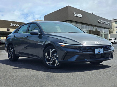 Used 2024 Hyundai Elantra SEL w/ Convenience Package