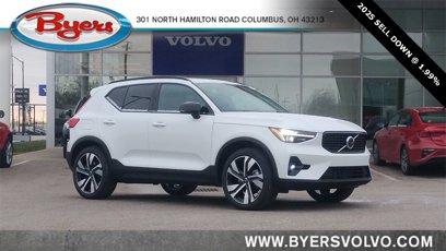 New 2025 Volvo XC40 B5 Ultra w/ Climate Package
