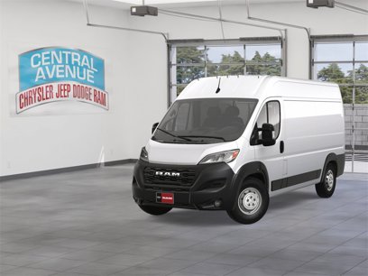 New 2025 RAM ProMaster 2500 w/ Convenience Group