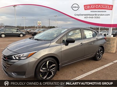 New 2025 Nissan Versa SR w/ Trunk Package