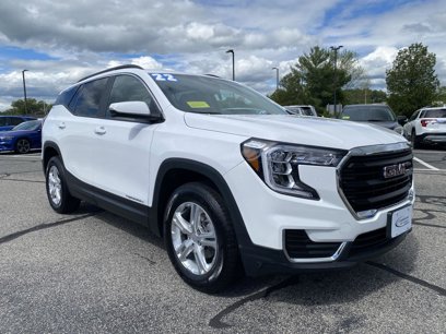 Used 2022 GMC Terrain SLE w/ Driver Convenience Package