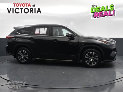 Used 2021 Toyota Highlander XLE