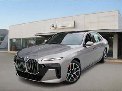 New 2024 BMW 760i xDrive w/ Premium Package 2
