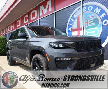 Used 2025 Jeep Grand Cherokee Limited w/ Black Appearance Package