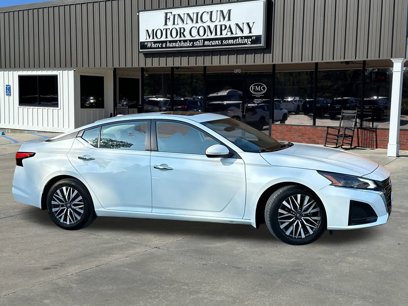 Used 2023 Nissan Altima 2.5 SV w/ SV Premium Package