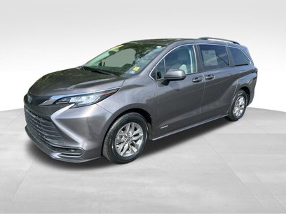 Certified 2021 Toyota Sienna LE w/ LE Plus Package