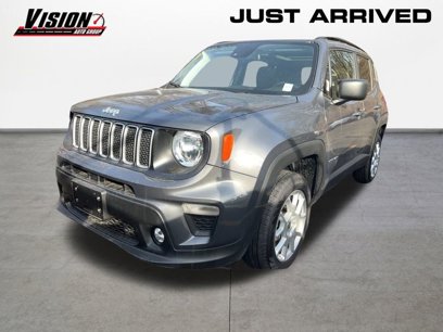New 2023 Jeep Renegade Latitude w/ Sun/Sound Group