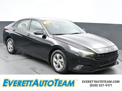 Used 2023 Hyundai Elantra SE